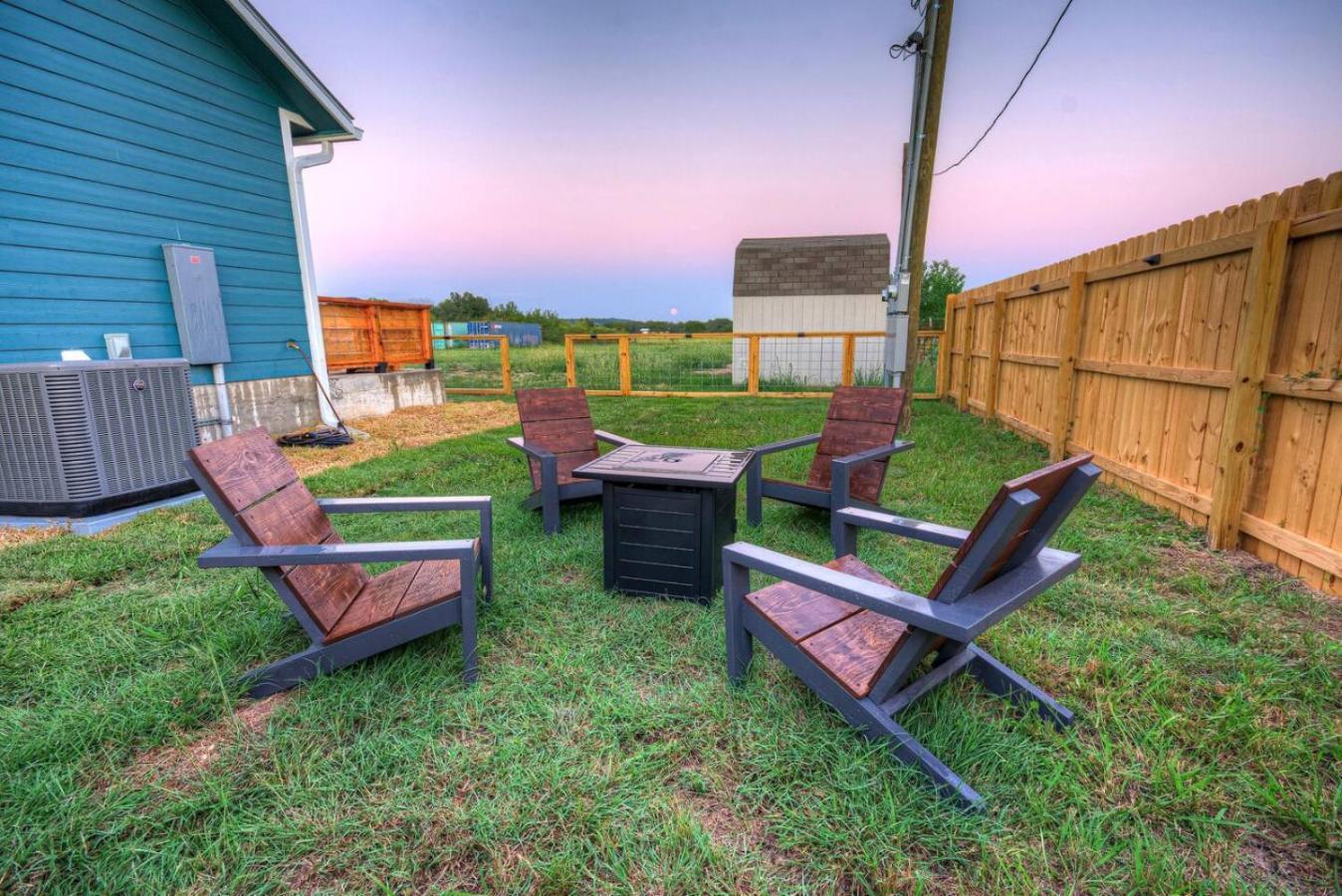 The Lodge At Little Ranches Central Sleeps 26 Wimberley Exterior photo