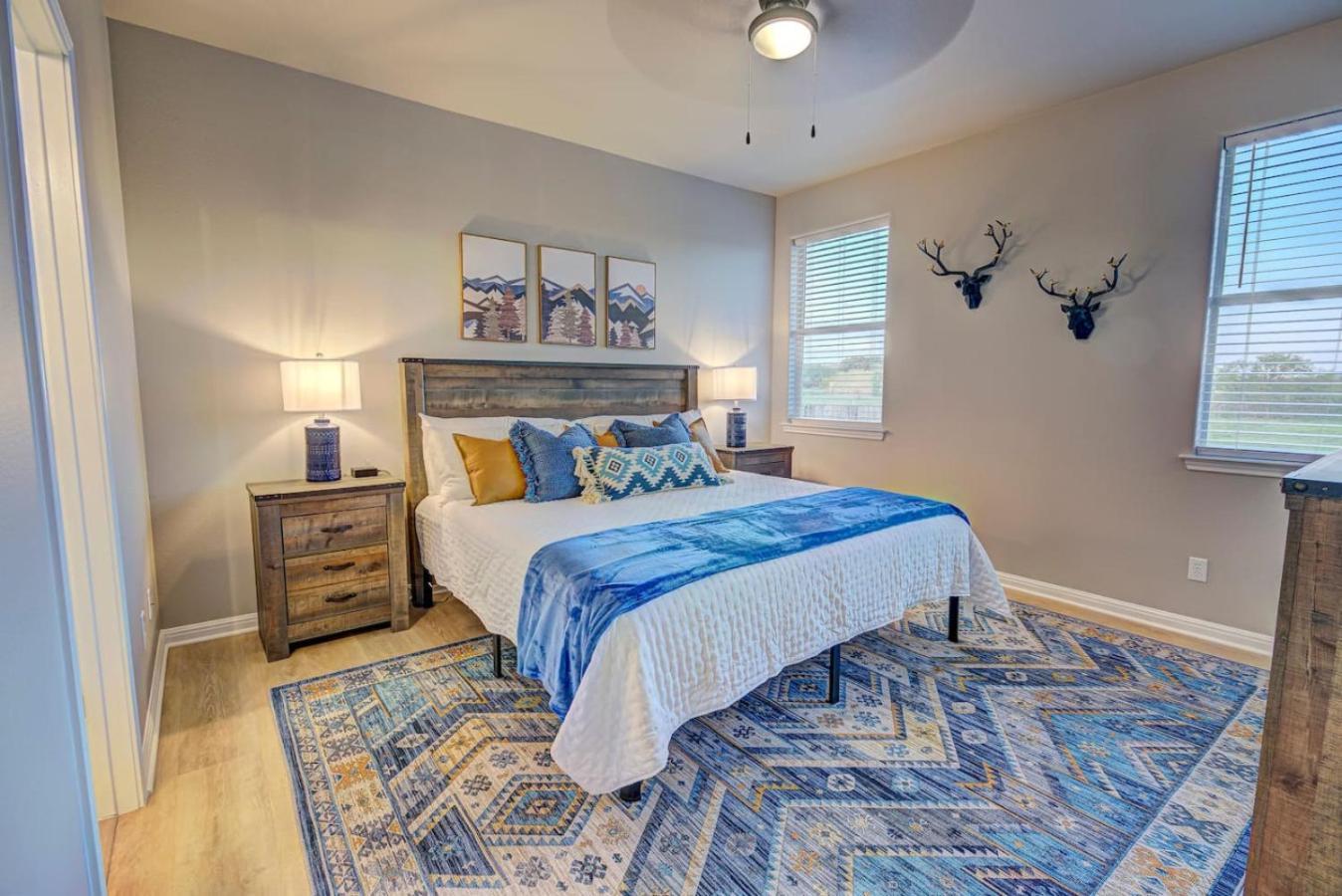 The Lodge At Little Ranches Central Sleeps 26 Wimberley Exterior photo