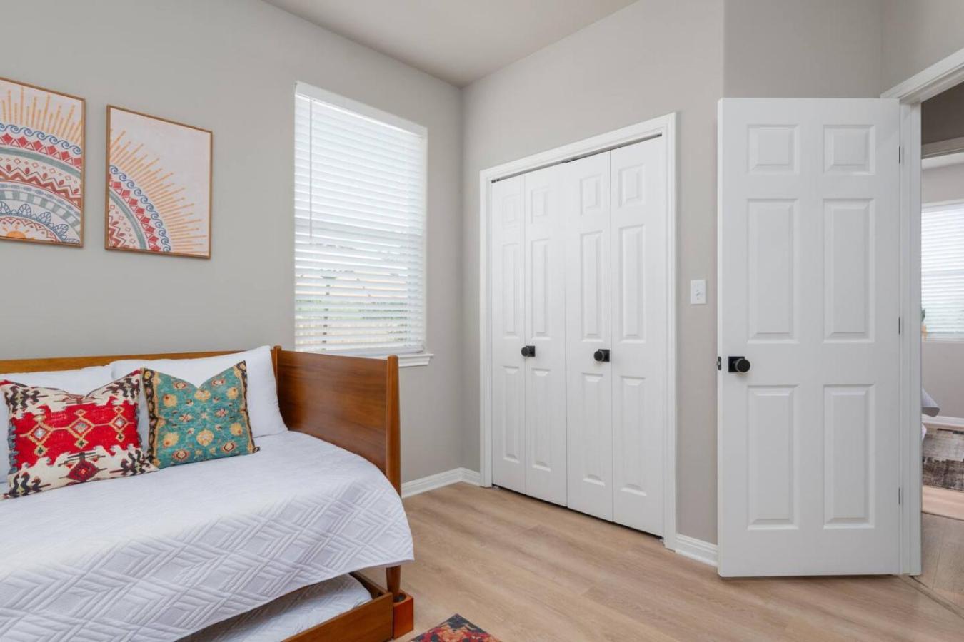 The Lodge At Little Ranches Central Sleeps 26 Wimberley Exterior photo