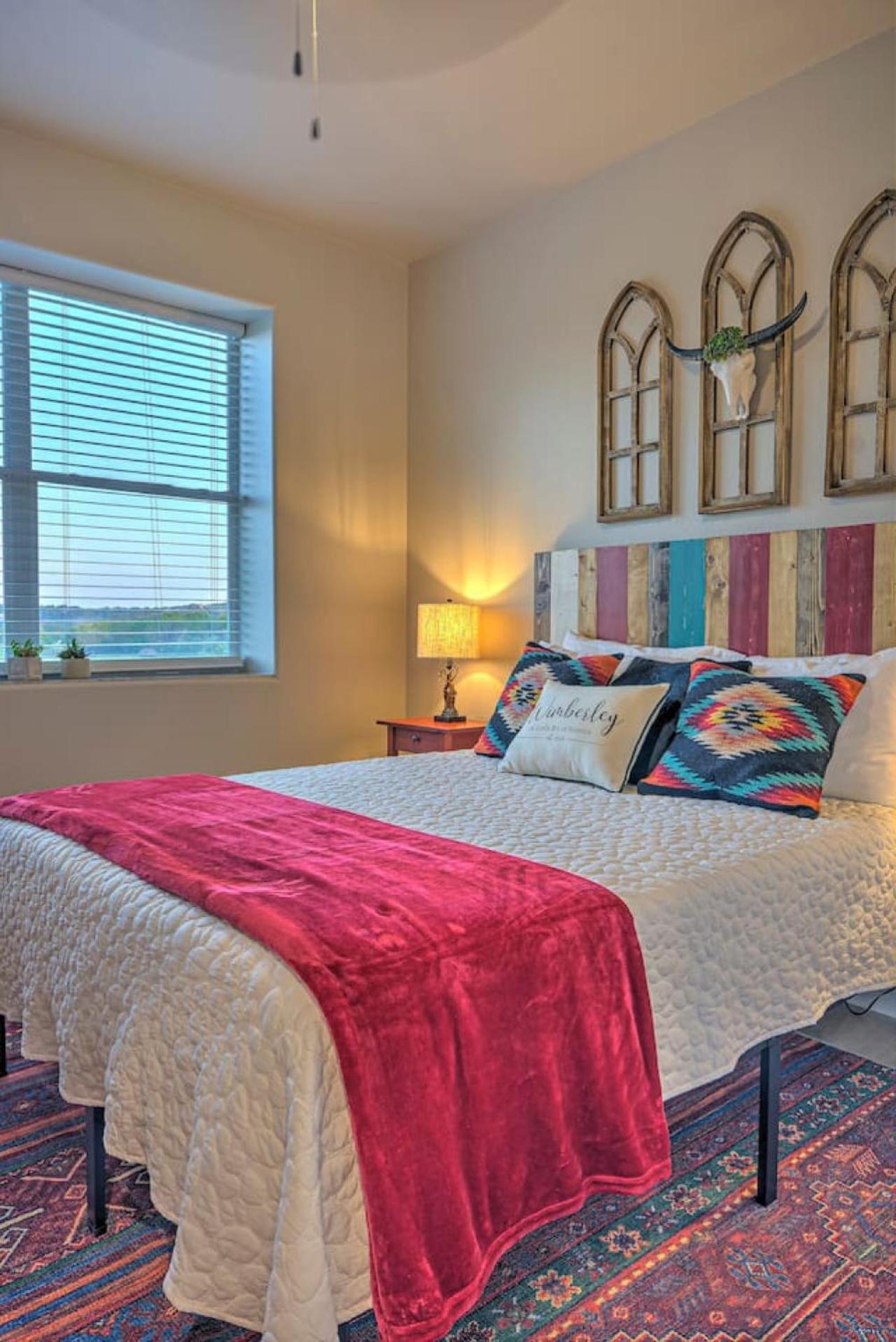 The Lodge At Little Ranches Central Sleeps 26 Wimberley Exterior photo